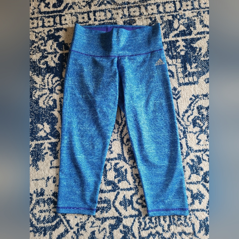 Adidas Capri style leggings size small